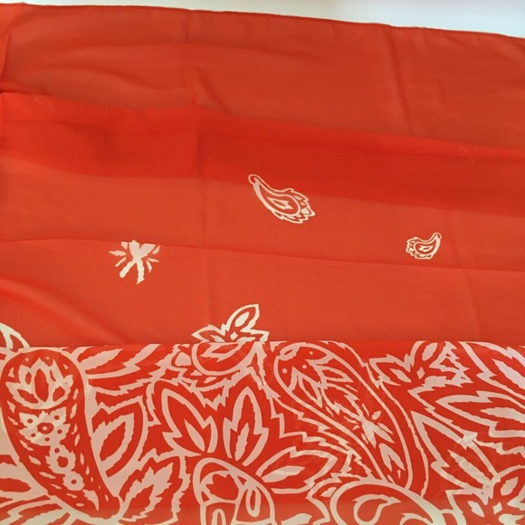 Estee Lauder 2005 Scarf Orange With White Print 100% Polyester - Picture 1 of 5